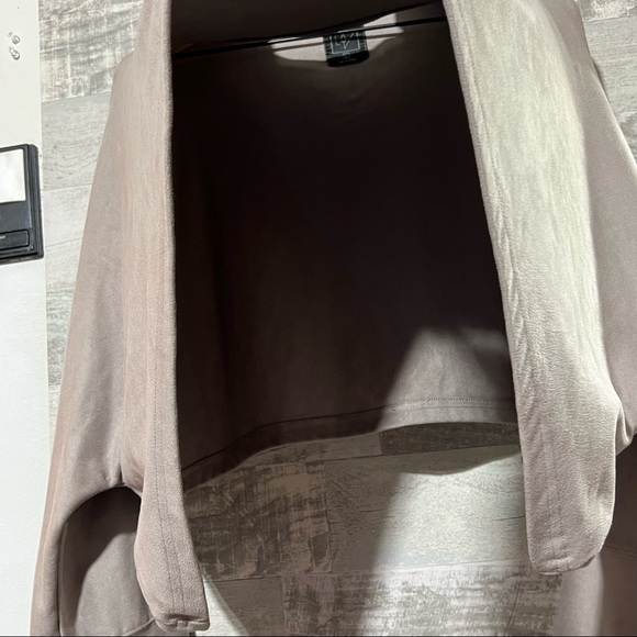 Lime & Vine Cropped Draped Suede Ladies Cowl Neck Top LARGE Pullover - Picture 5 of 9